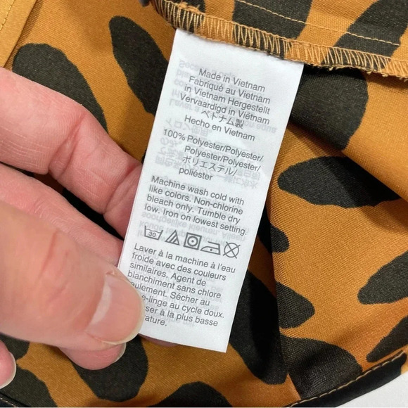 J Crew Ruffle Front Top Wavy Dots - Picture 5 of 8